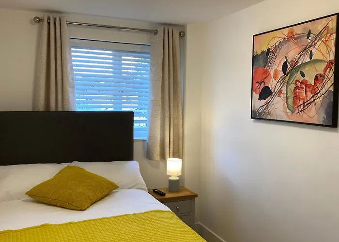 Modern & Stylish 2-Bedroom Home Close To Blenheim Palace